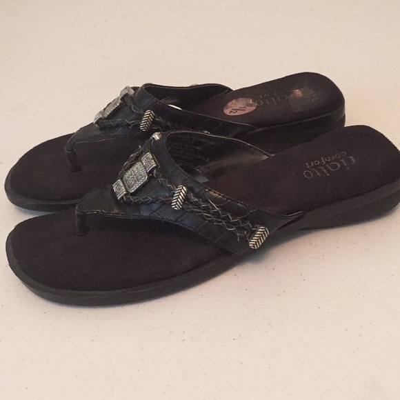Rialto comfort thong sandals - Picture 2 of 8